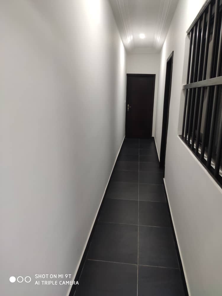N° 4988 :
                            Appartement meublé à louer , Adidogome, Lomé, Togo : 750 000 XOF/mois