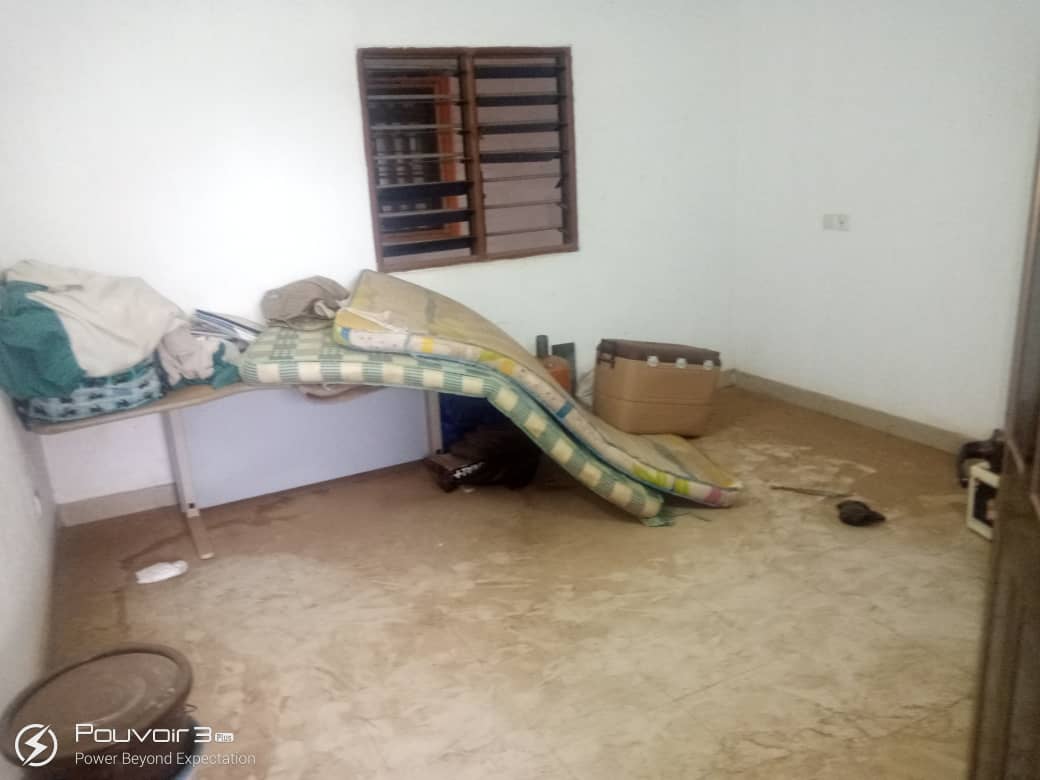 N° 4992 :
                            Appartement à louer , Agoe , Lome, Togo : 130 000 XOF/mois