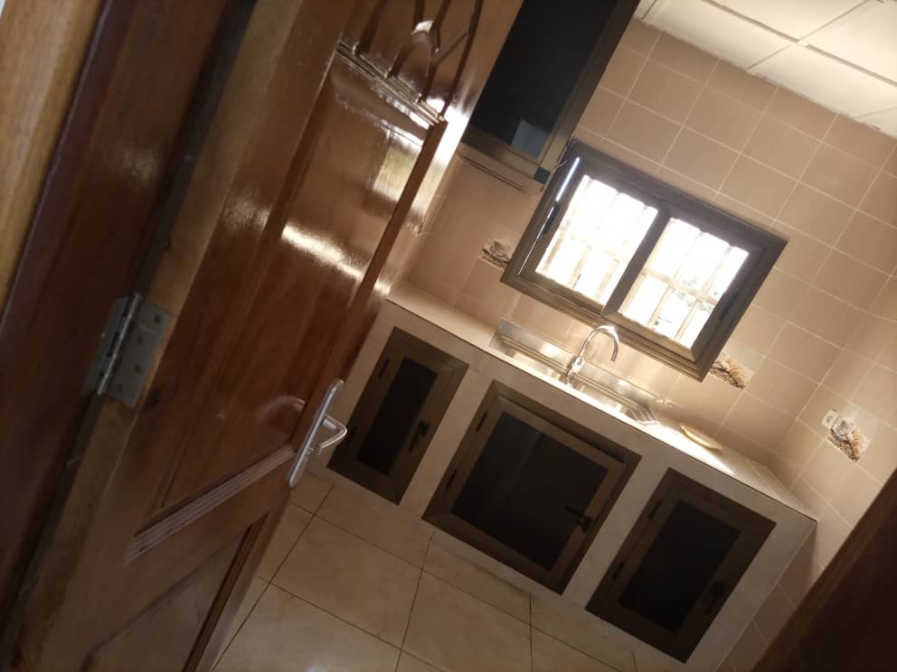 N° 4994 :
                            Chambre salon à louer ,  zanguera , Lome, Togo : 45 000 XOF/mois