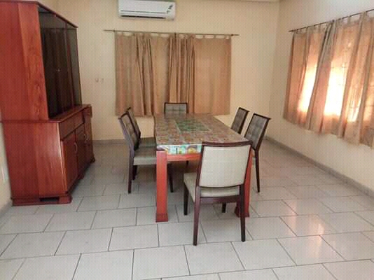 N° 4997 :
                            Villa meublée à louer , Be, Lome, Togo : 400 000 XOF/mois