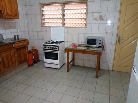 N° 4997 :
                            Villa meublée à louer , Be, Lome, Togo : 400 000 XOF/mois