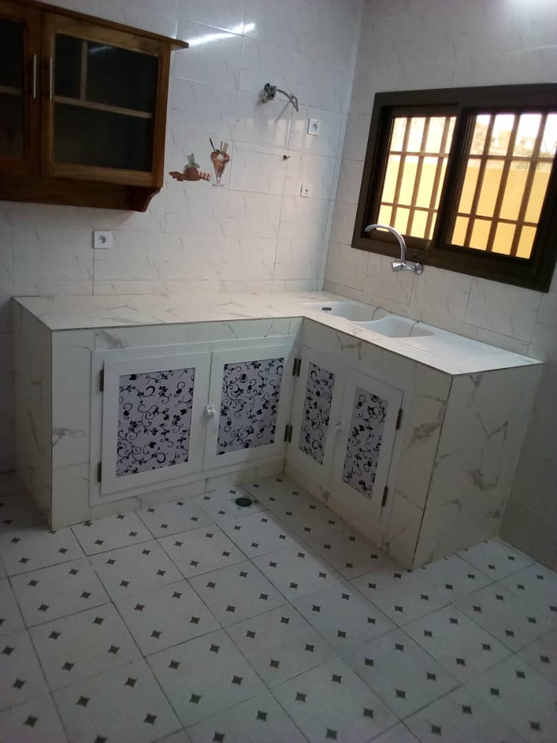N° 4999 :
                            Villa à louer , Agoe, Lome, Togo : 200 000 XOF/mois