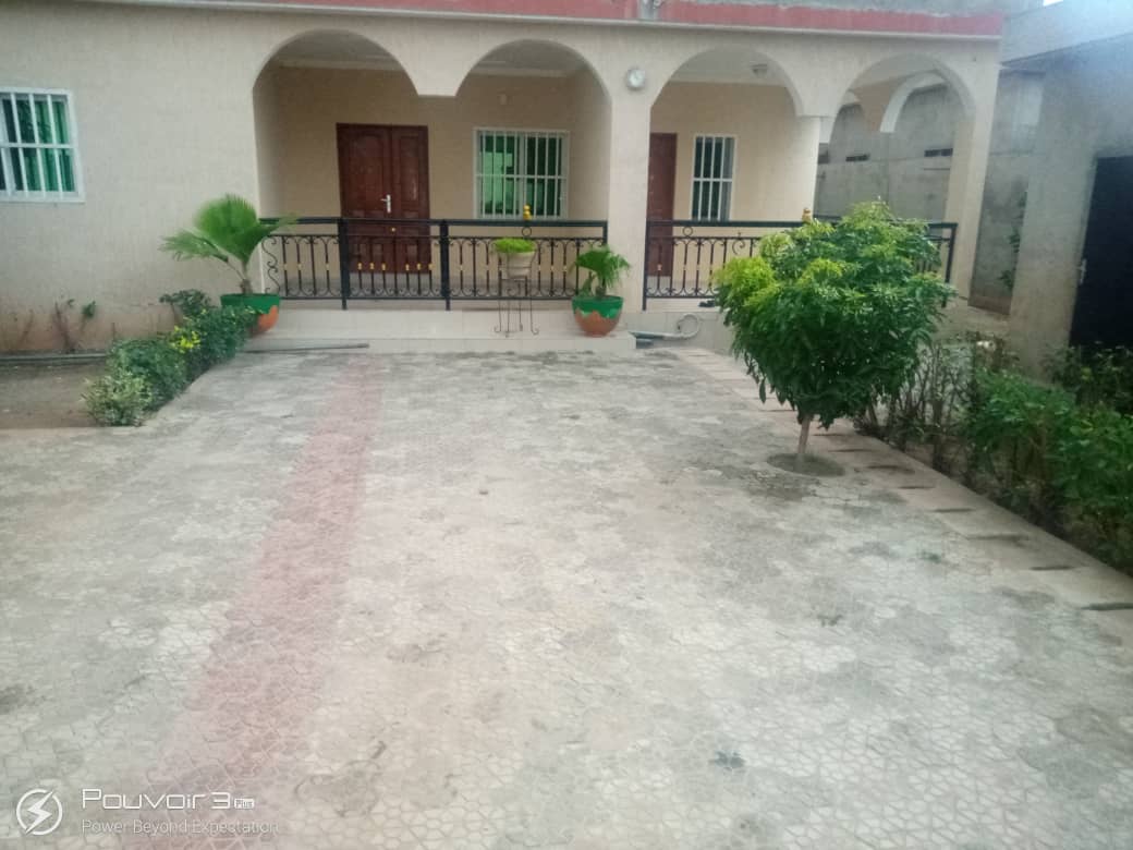 N° 5002 :
                            Appartement à louer , Agoe, Lome, Togo : 60 000 XOF/mois
