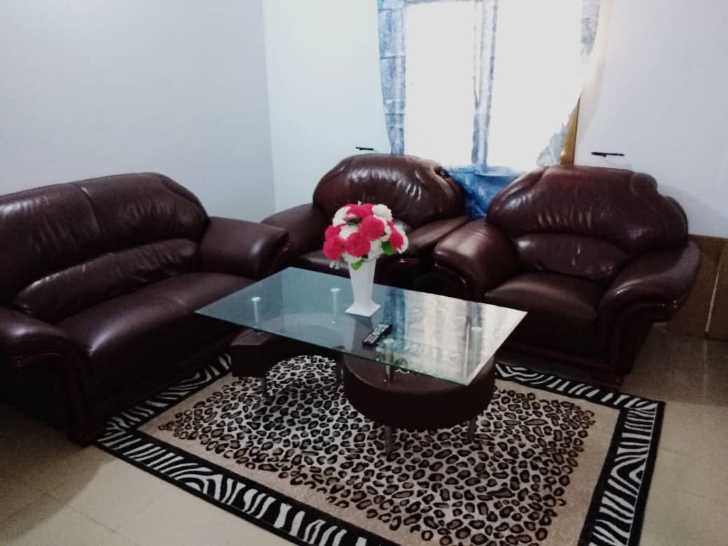 N° 5006 :
                            Appartement meublé à louer , Tokoin, Lome, Togo : 300 000 XOF/mois