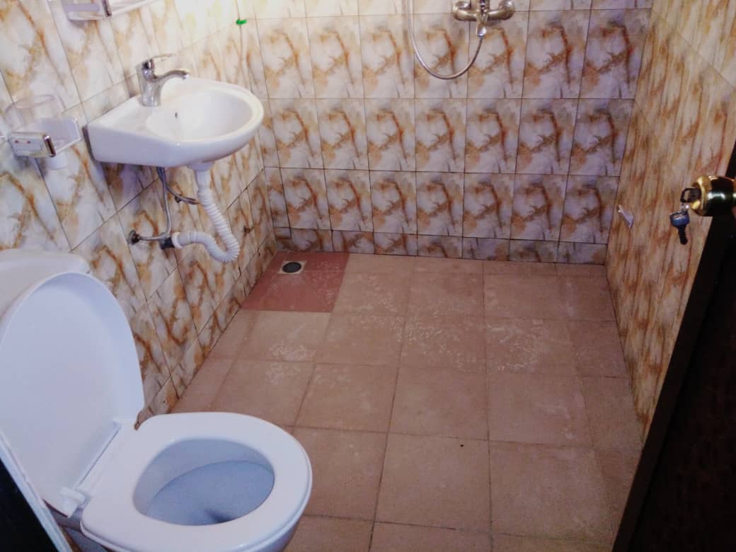 N° 5006 :
                            Appartement meublé à louer , Tokoin, Lome, Togo : 300 000 XOF/mois