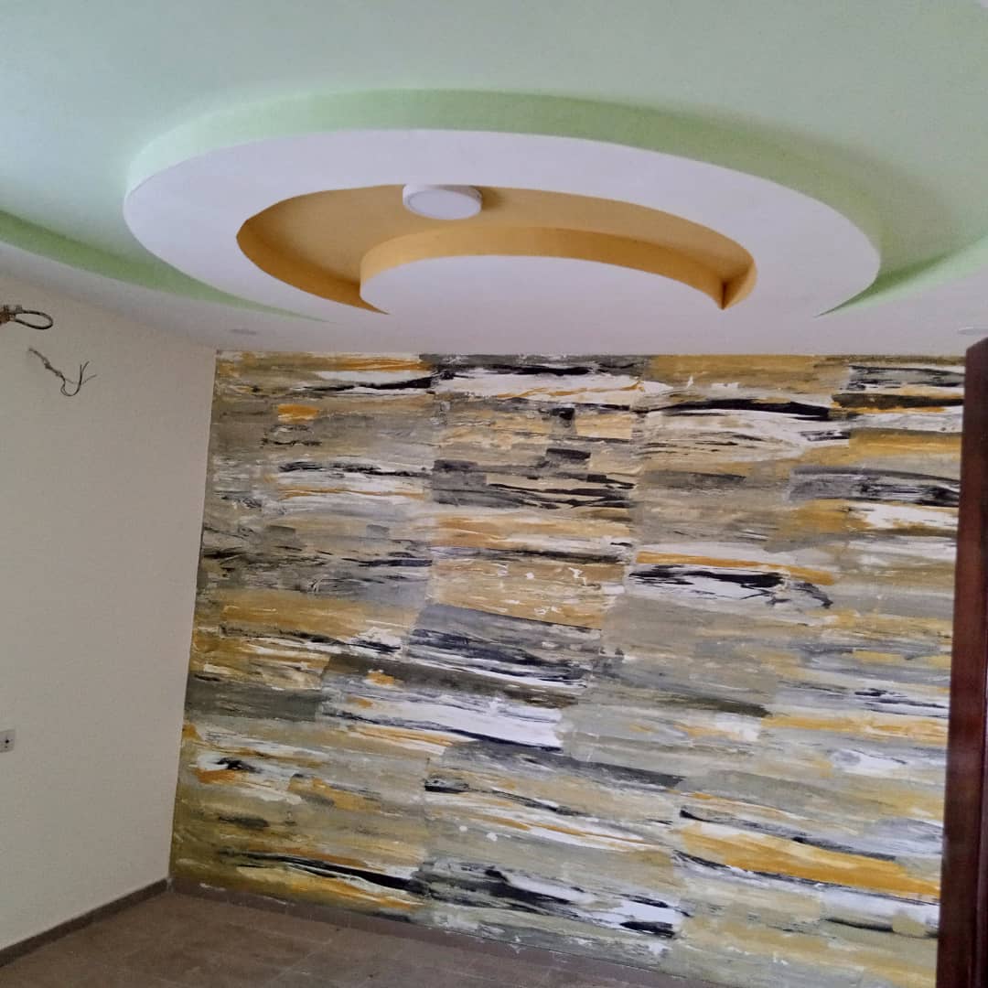 N° 5013 :
                            Immeuble commercial à louer , Attiegou, Lome, Togo : 250 000 XOF/mois