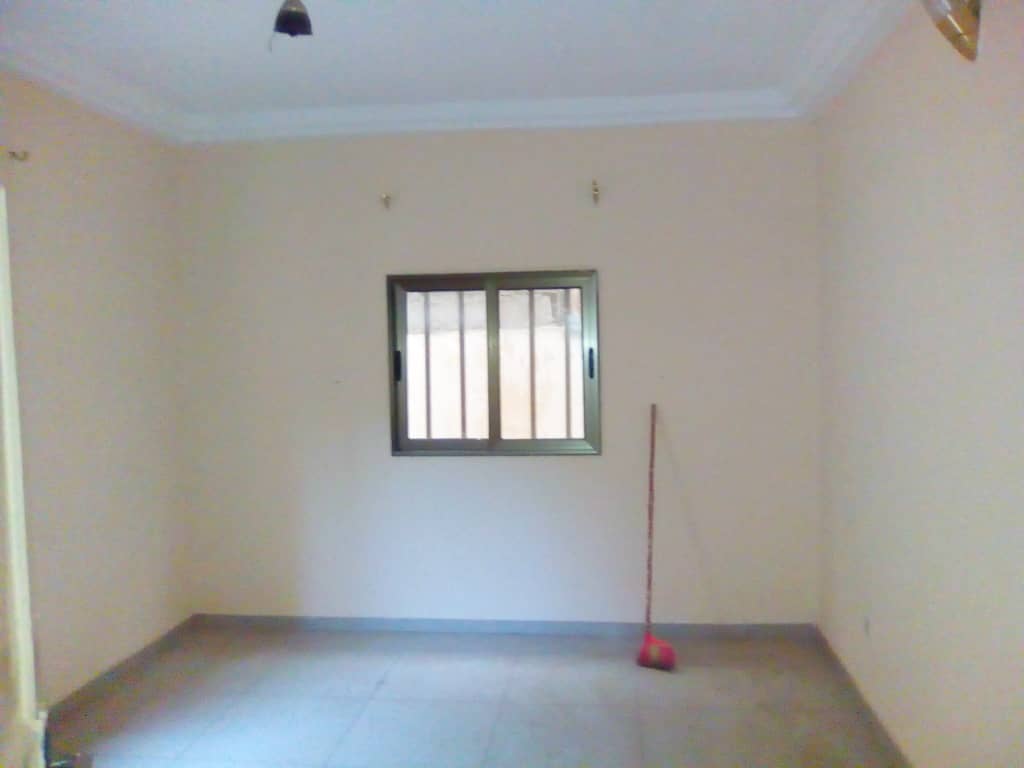 N° 5012 :
                            Villa à vendre , Amadahome , Lome, Togo : 23 000  000 XOF/vie
