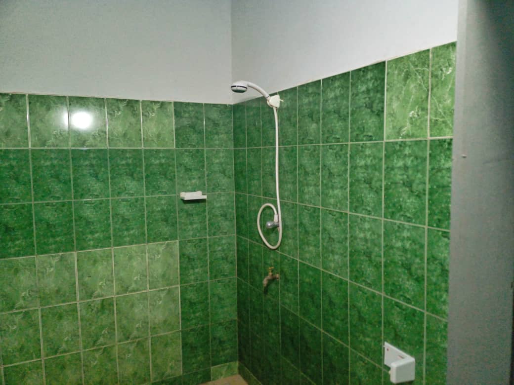 N° 5010 :
                            Villa à louer , Agoe, Lome, Togo : 130 000 XOF/mois