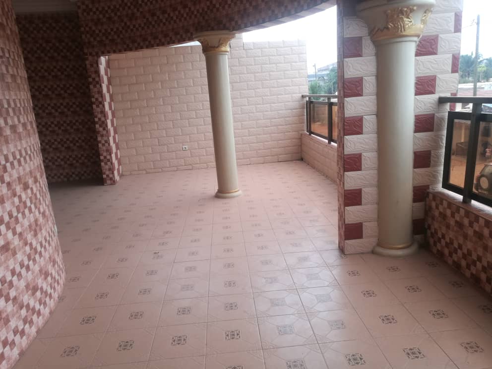 N° 5020 :
                            Villa à louer , Agoe, Lome, Togo : 300 000 XOF/mois