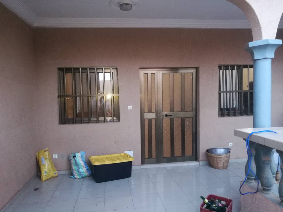 N° 5024 :
                            Appartement à louer , Agoe , Lome, Togo : 70 000 XOF/mois