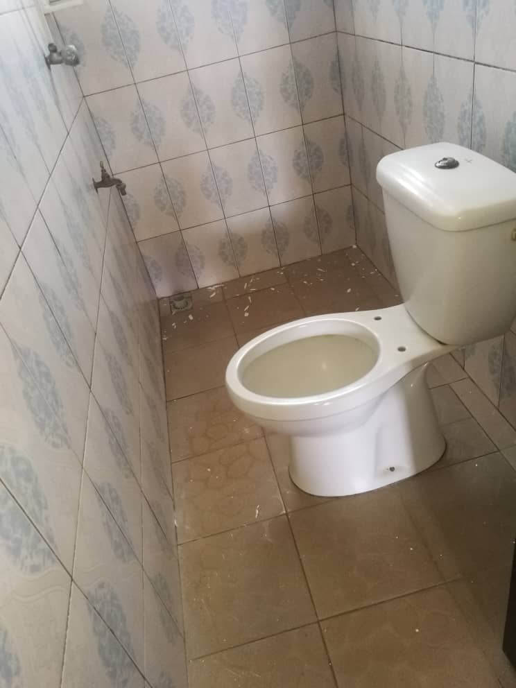 N° 5023 :
                            Chambre salon à louer , Agoe, Lome, Togo : 45 000 XOF/mois