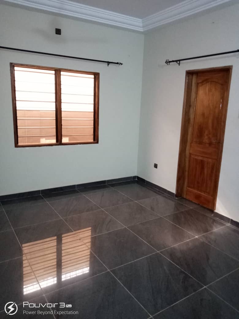 N° 5027 :
                            Chambre salon à louer , Agoe, Lome, Togo : 45 000 XOF/mois