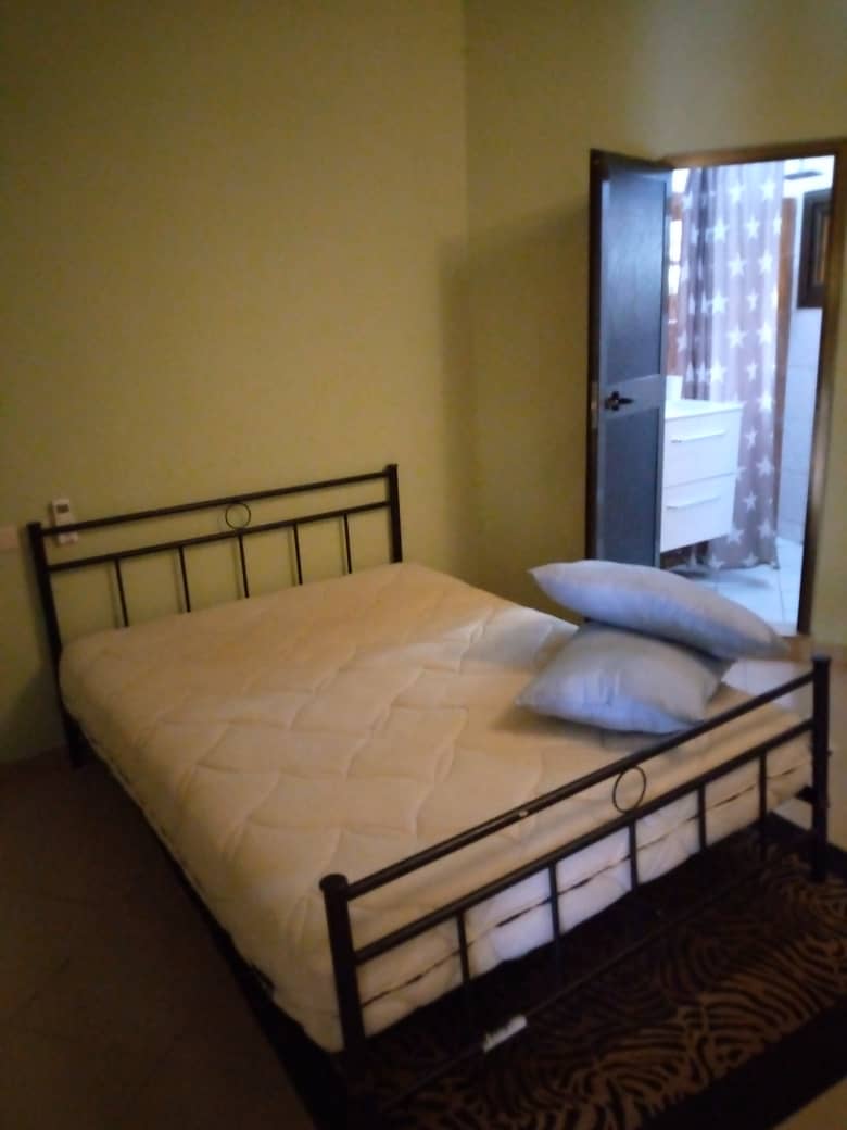 N° 5029 :
                            Appartement meublé à louer , Agoe, Lome, Togo : 150 000 XOF/mois