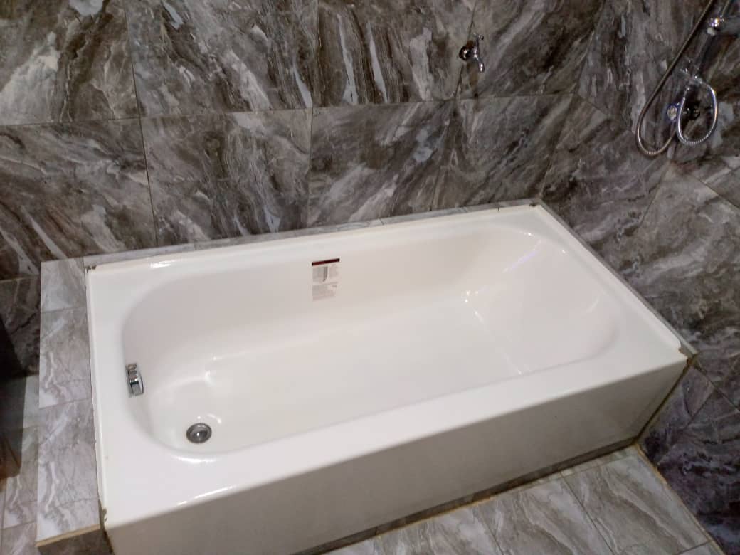 N° 5028 :
                            Studio meublé à louer , Agoe, Lome, Togo : 150 000 XOF/mois