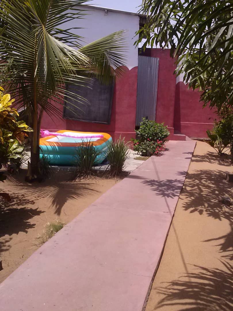 N° 5047 :
                            Villa à vendre , Dague, Lome, Togo : 15 000  000 XOF/vie