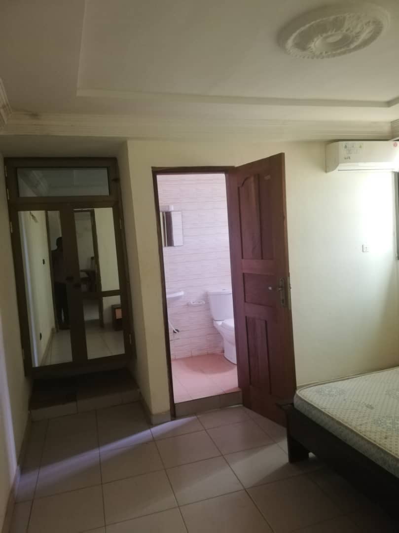 N° 5043 :
                            Chambre salon à louer , Agoe, Lome, Togo : 50 000 XOF/mois