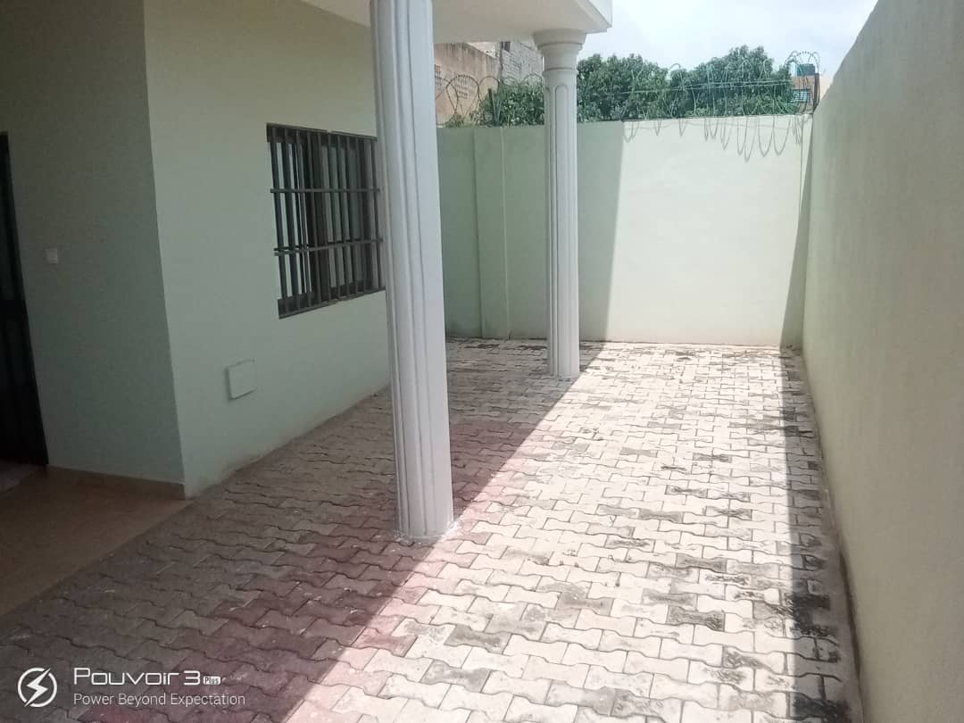 N° 5053 :
                            Villa à louer , Kegue, Lome, Togo : 180 000 XOF/mois