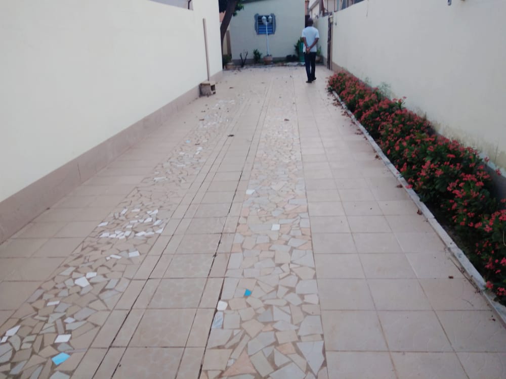 N° 5059 :
                            Villa meublée à louer , Agoe, Lome, Togo : 300 000 XOF/mois