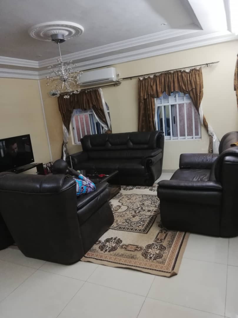 N° 5067 :
                            Villa à louer , Agoe, Lome, Togo : 170 000 XOF/mois