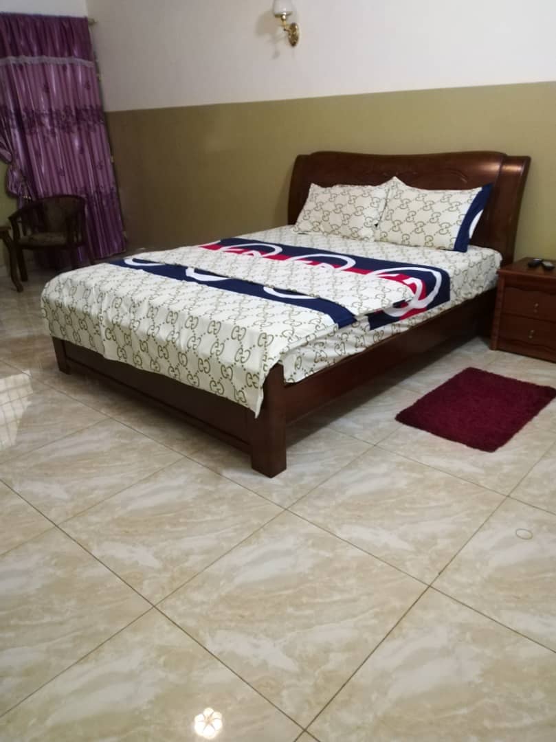 N° 5078 :
                            Appartement meublé à louer , Cacaveli, Lome, Togo : 400 000 XOF/mois