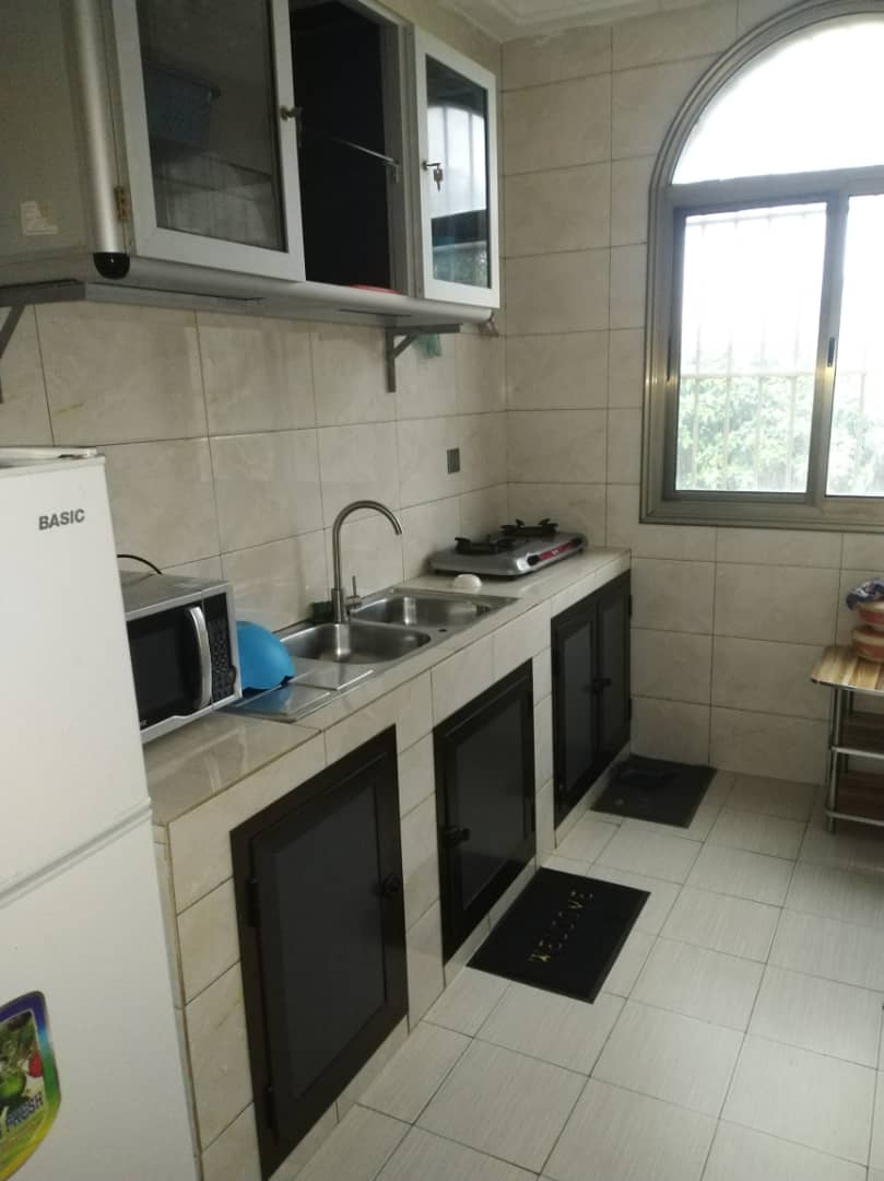 N° 5078 :
                            Appartement meublé à louer , Cacaveli, Lome, Togo : 400 000 XOF/mois