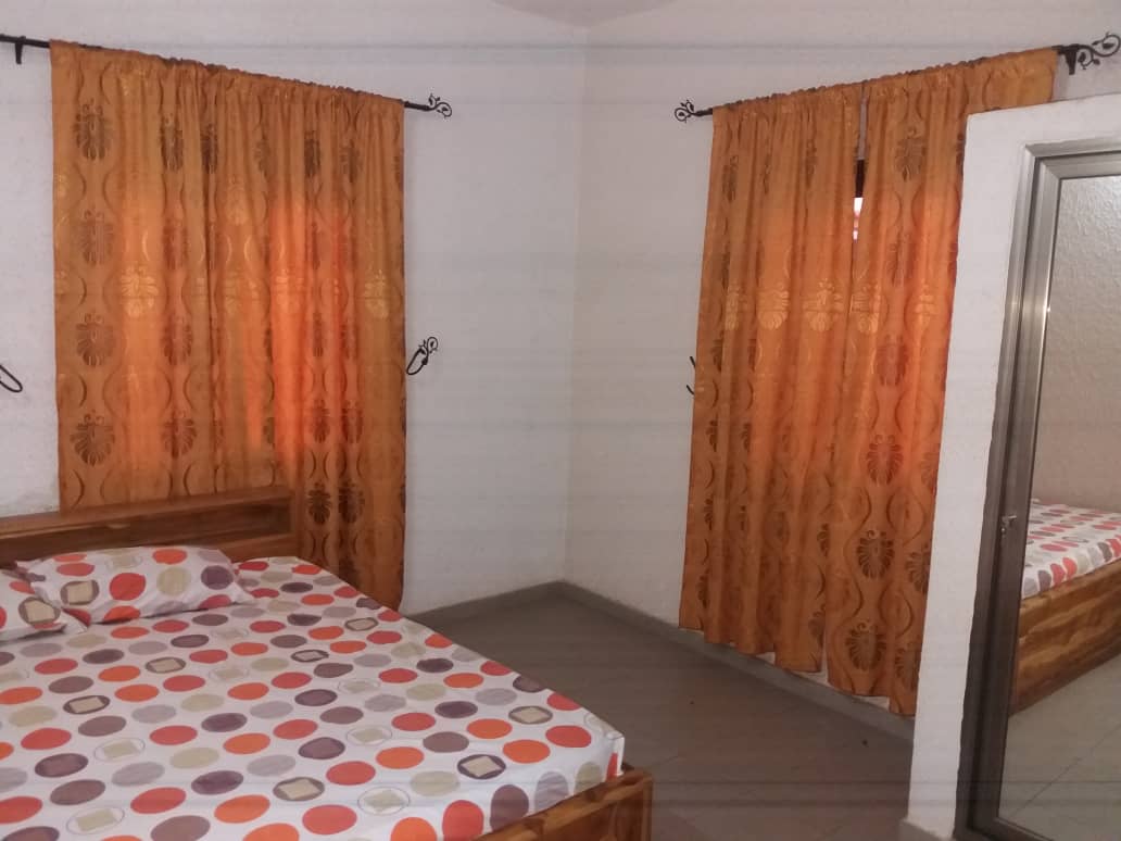 N° 5073 :
                            Villa meublée à louer , Kegue , Lome, Togo : 300 000 XOF/mois