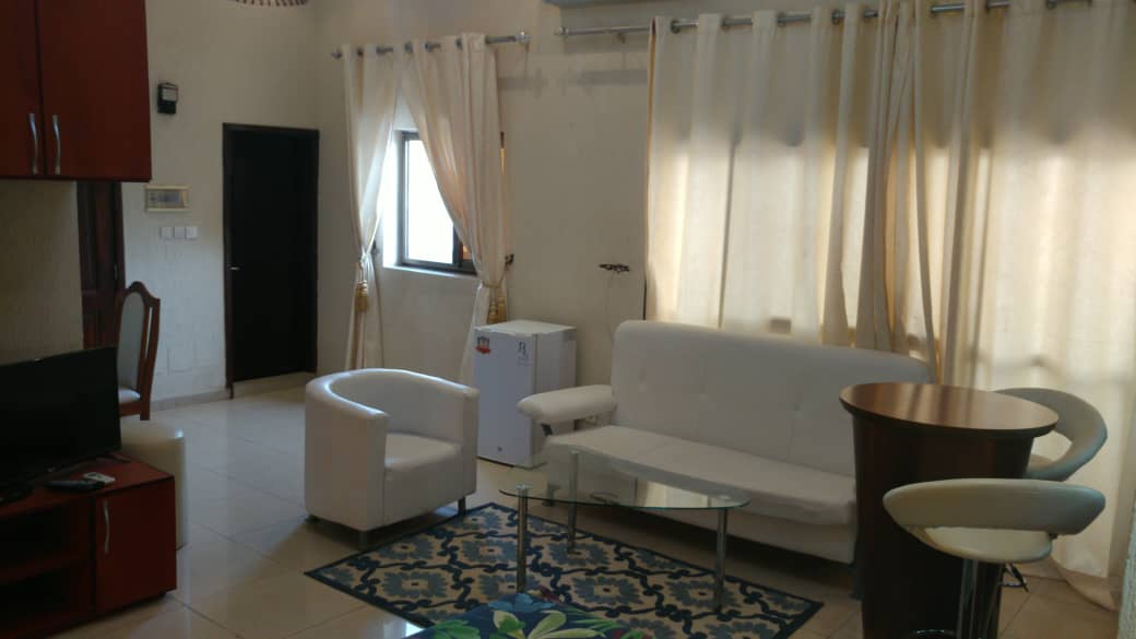 N° 5101 :
                            Studio meublé à louer ,  tokoin , Lome, Togo : 350 000 XOF/mois