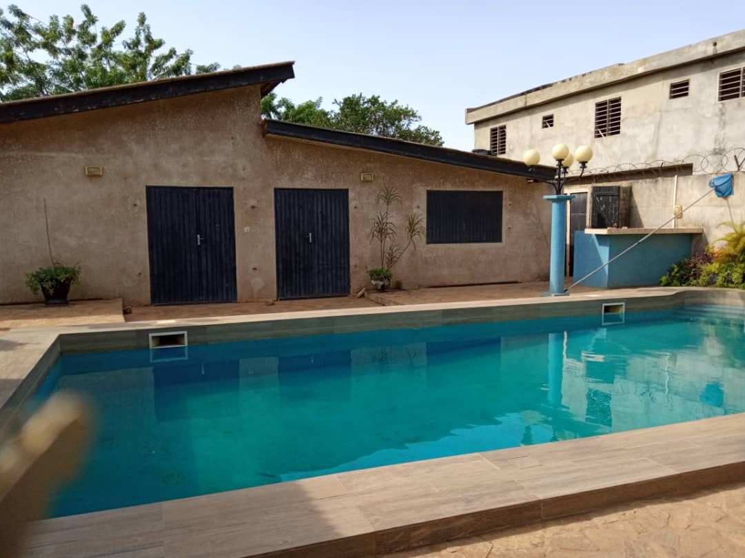 N° 5109 :
                            Villa meublée à louer , Kpeme , Aneho, Togo : 700 000 XOF/mois