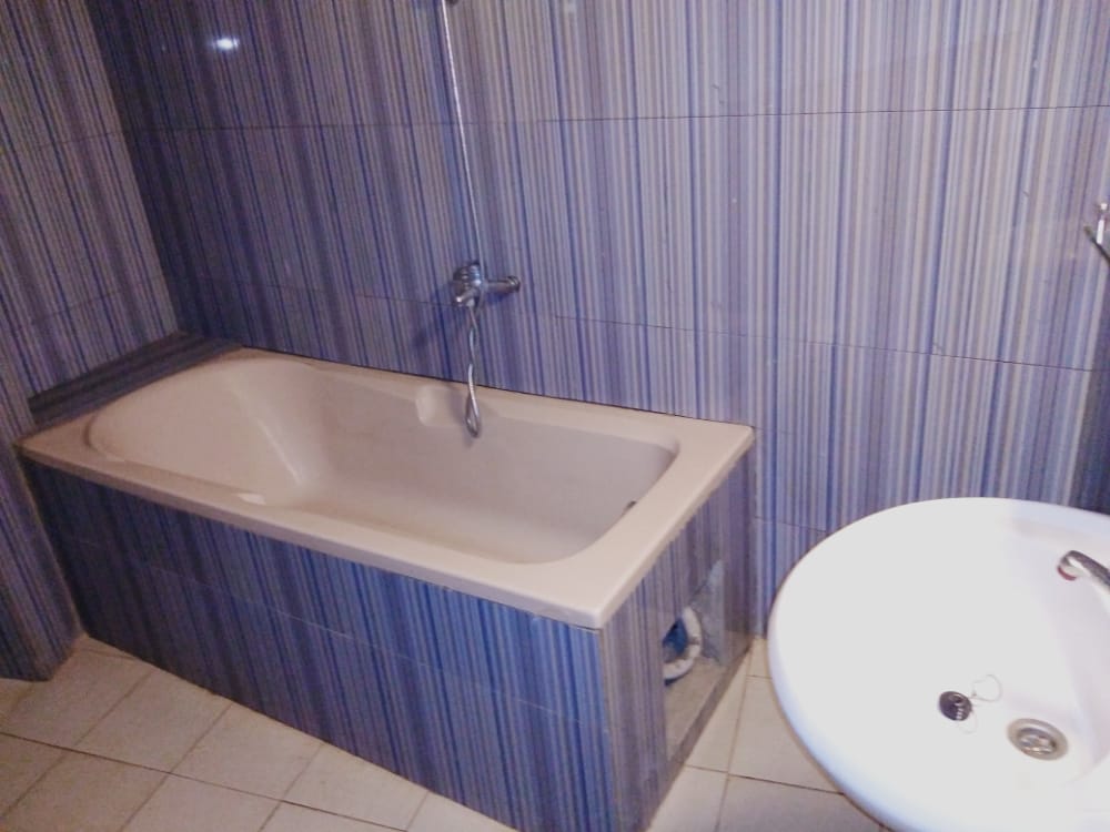 N° 5110 :
                            Appartement meublé à louer , Djidjole, Lome, Togo : 200 000 XOF/mois