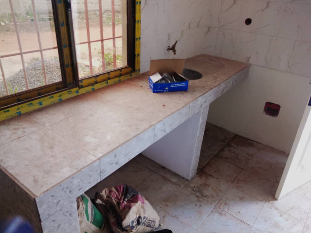 N° 5122 :
                            Chambre à louer , Zanguera, Lome, Togo : 15 000 XOF/mois