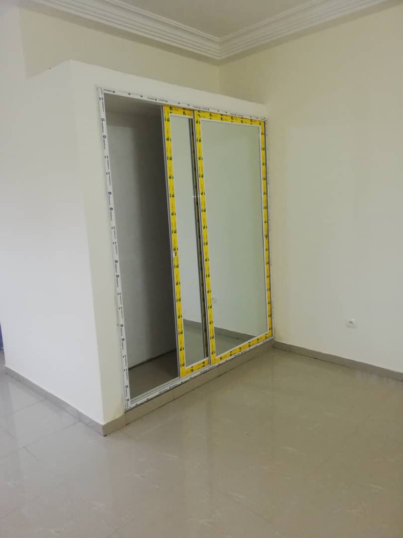 N° 5131 :
                            Chambre salon à louer , Agoe, Lome, Togo : 50 000 XOF/mois