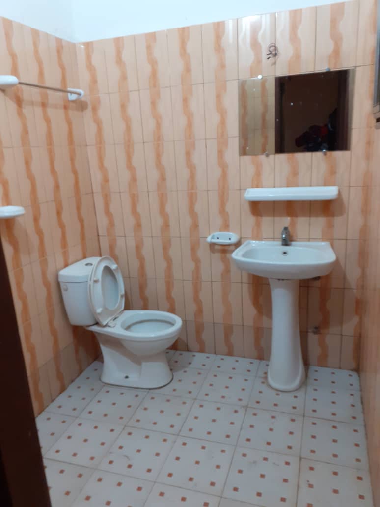 N° 5132 :
                            Villa à louer , Avedji, Lome, Togo : 150 000 XOF/mois