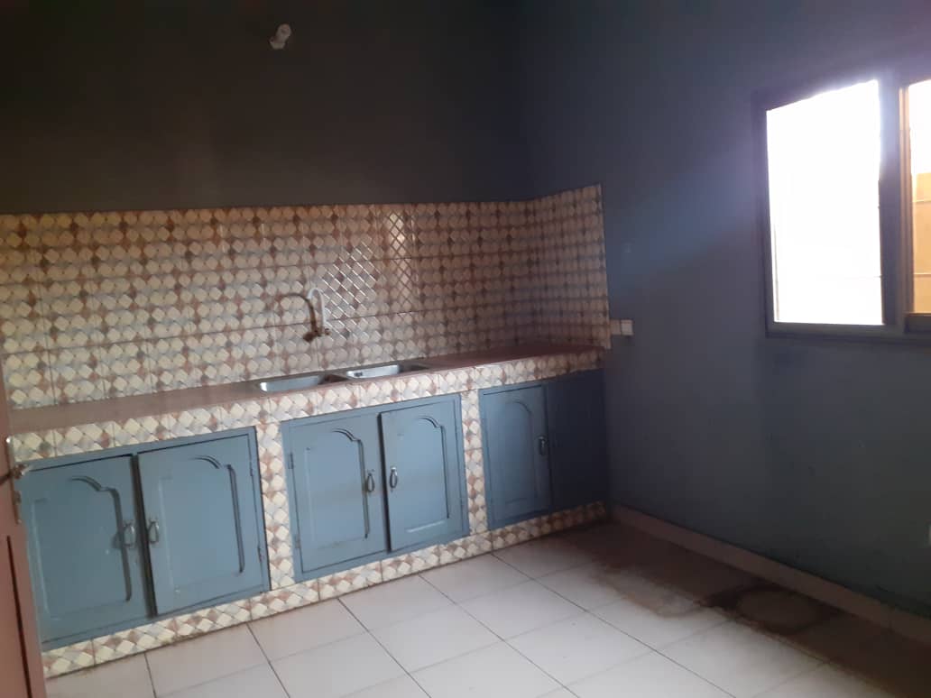 N° 5132 :
                            Villa à louer , Avedji, Lome, Togo : 150 000 XOF/mois