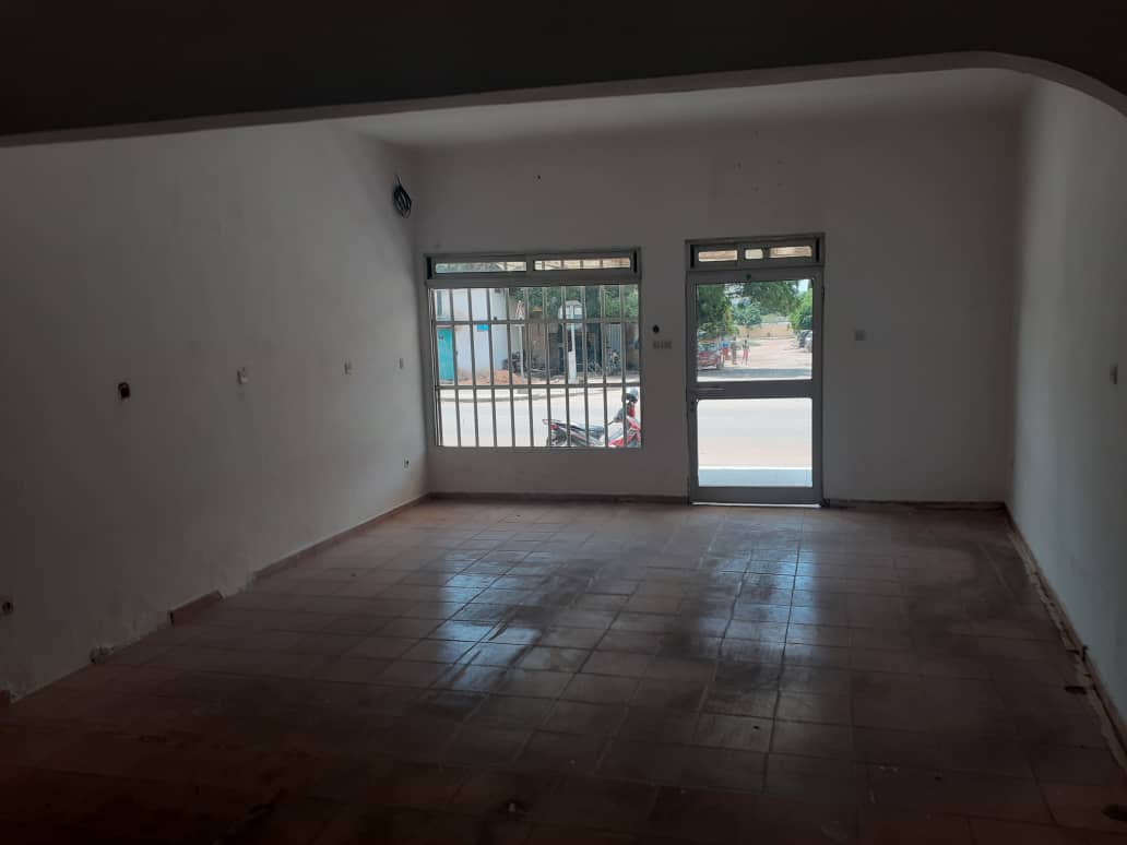 N° 5134 :
                            Terrain à bailler , Sagbado, Lome, Togo : 75 000 XOF/vie