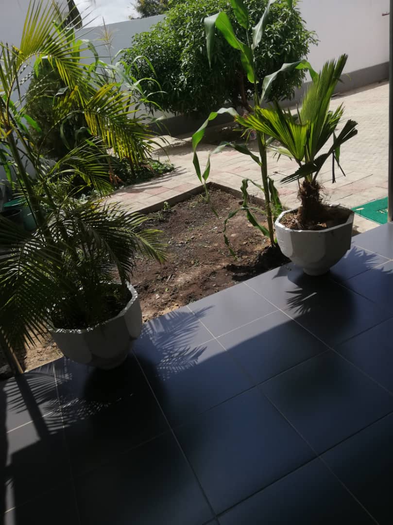 N° 5137 :
                            Maison à vendre , Agoe sogbossito, Lome, Togo : 35 000  000 XOF/vie