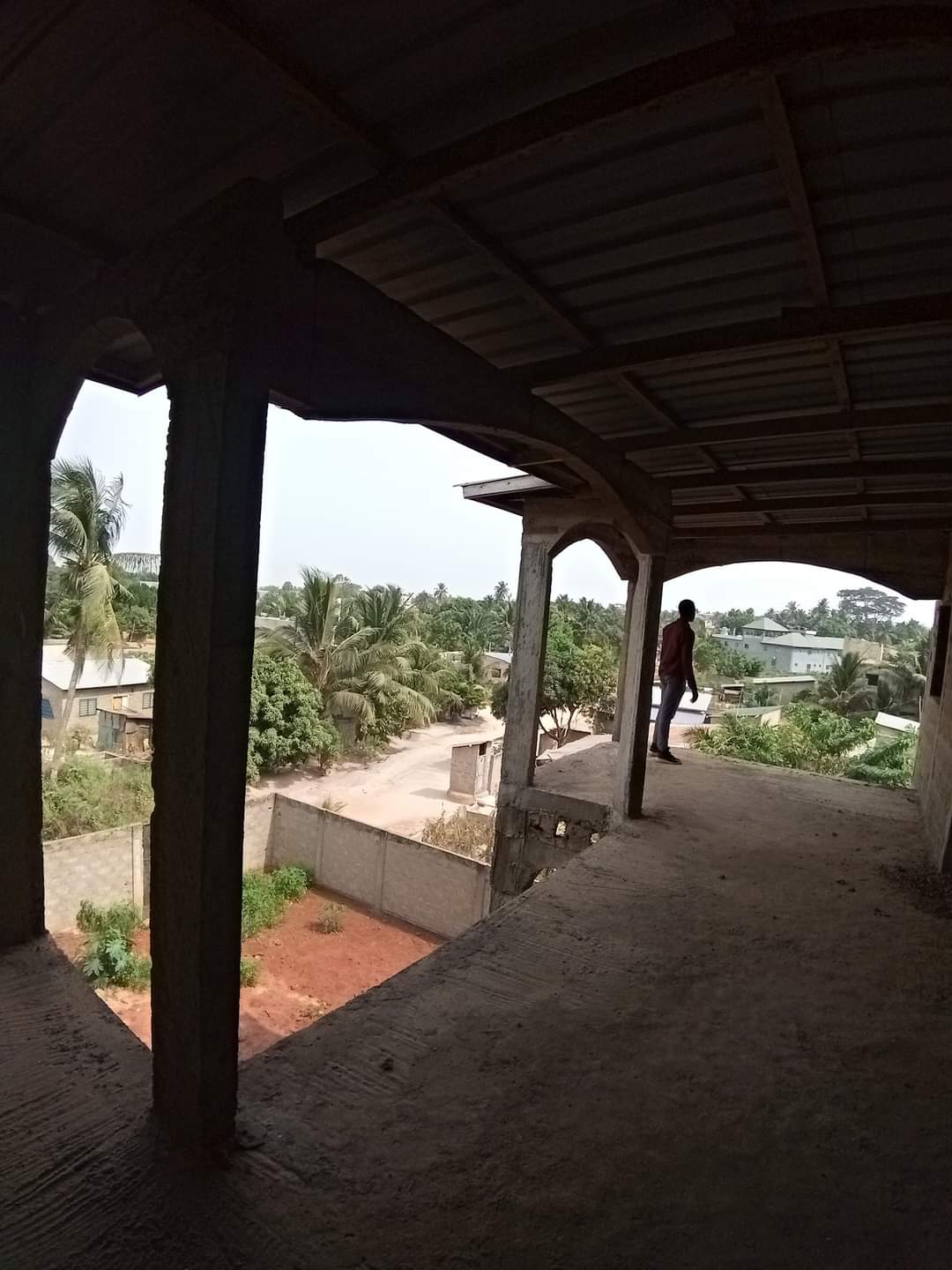 N° 5141 :
                            Immeuble commercial à vendre , Legbassito, Lome, Togo : 85 000  000 XOF/vie