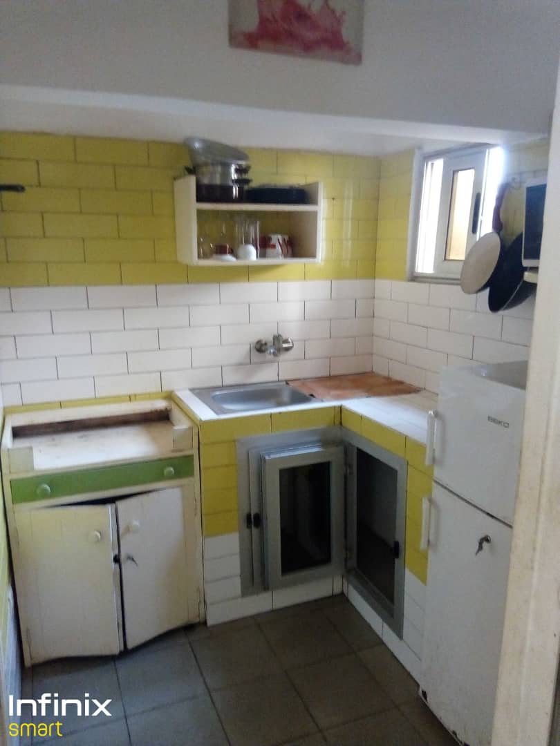 N° 5152 :
                            Appartement meublé à louer , Kegue, Lome, Togo : 150 000 XOF/mois