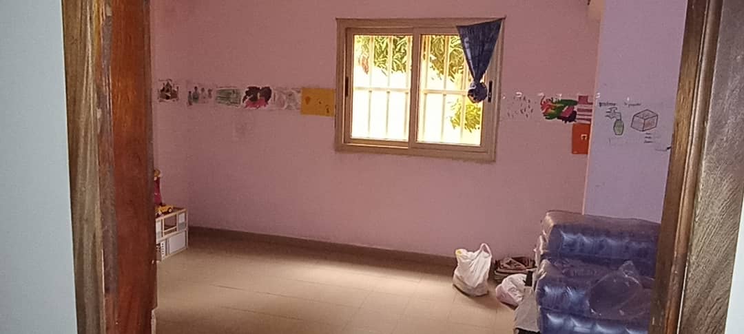 N° 5159 :
                            Villa à louer , Segbe,akato-deme, Lome, Togo : 140 000 XOF/mois