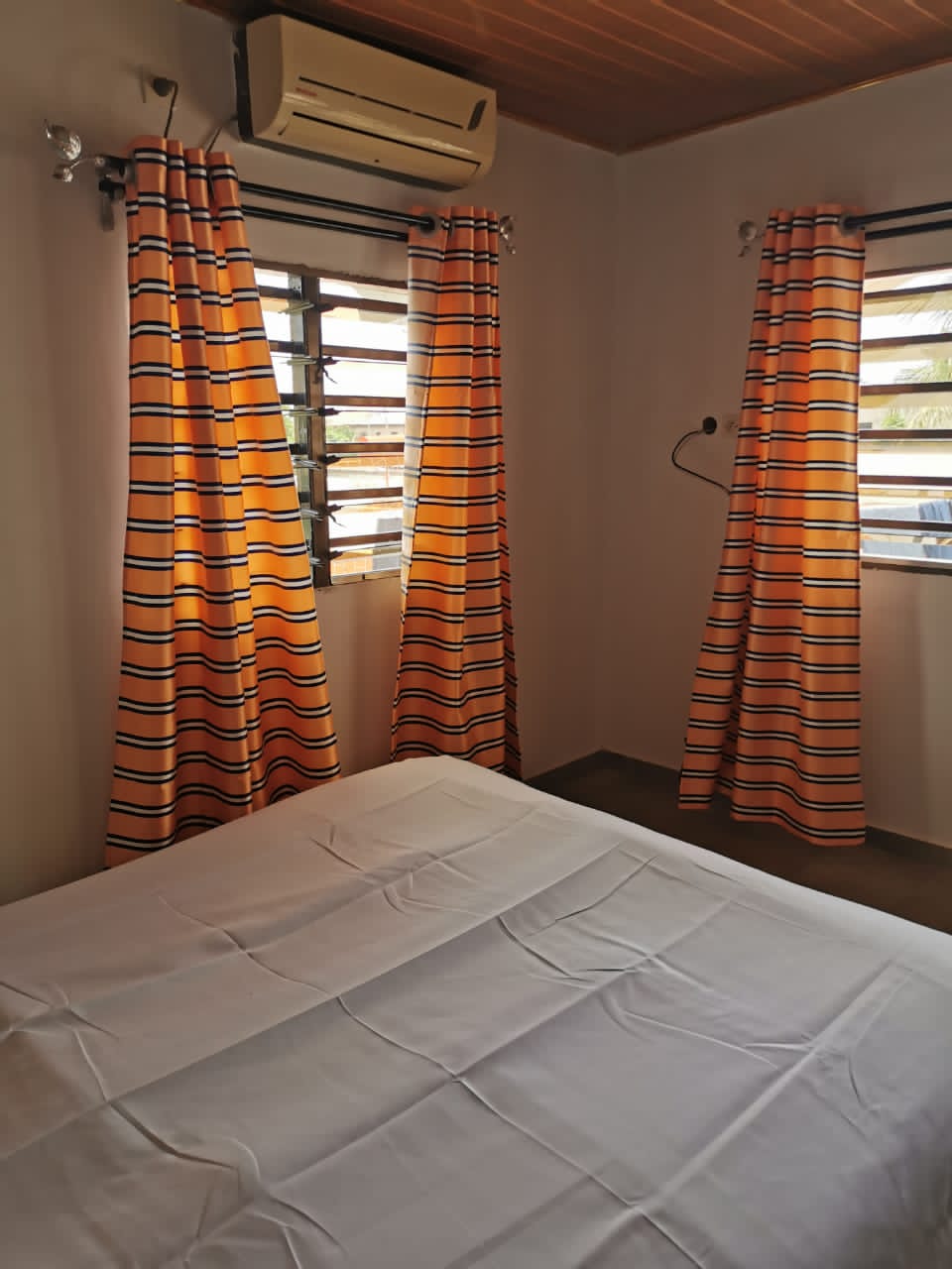 N° 5167 :
                            Appartement meublé à louer , Agbalepedo, Lome, Togo : 300 000 XOF/mois