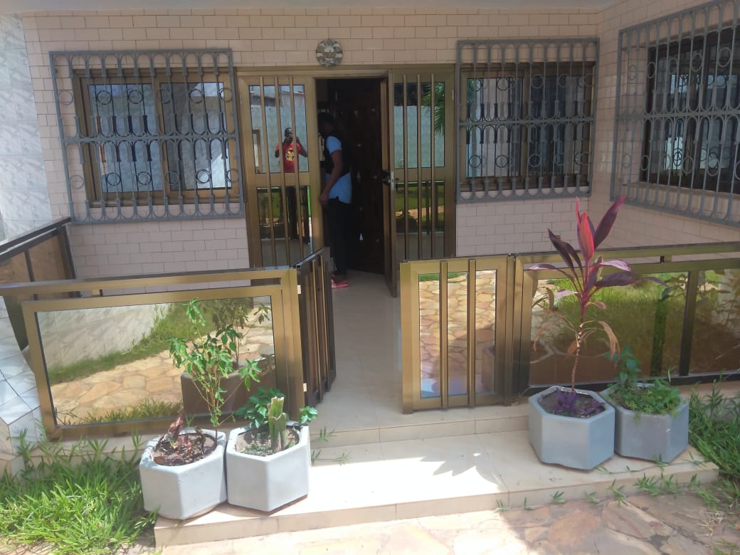 N° 5168 :
                            Villa à louer , Adidogome , Lome, Togo : 375 000 XOF/mois