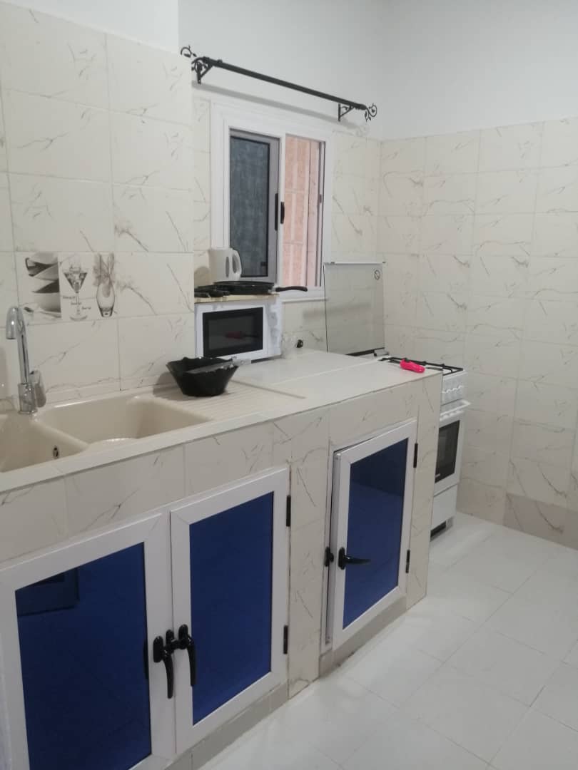 N° 5172 :
                            Appartement meublé à louer , Totsi, Lome, Togo : 300 000 XOF/mois