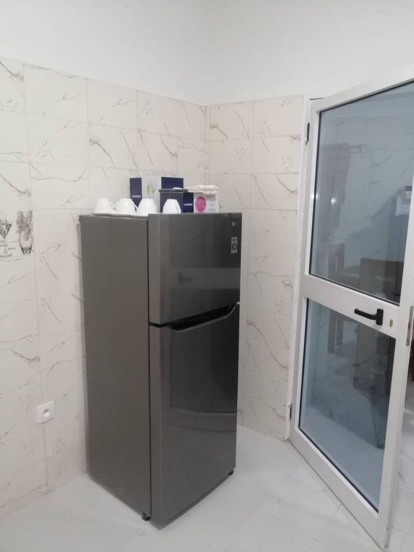 N° 5172 :
                            Appartement meublé à louer , Totsi, Lome, Togo : 300 000 XOF/mois
