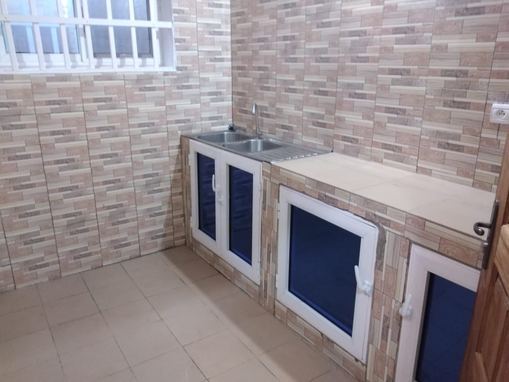 N° 5176 :
                            Appartement à louer , Djagble, Lome, Togo : 350 000 XOF/mois