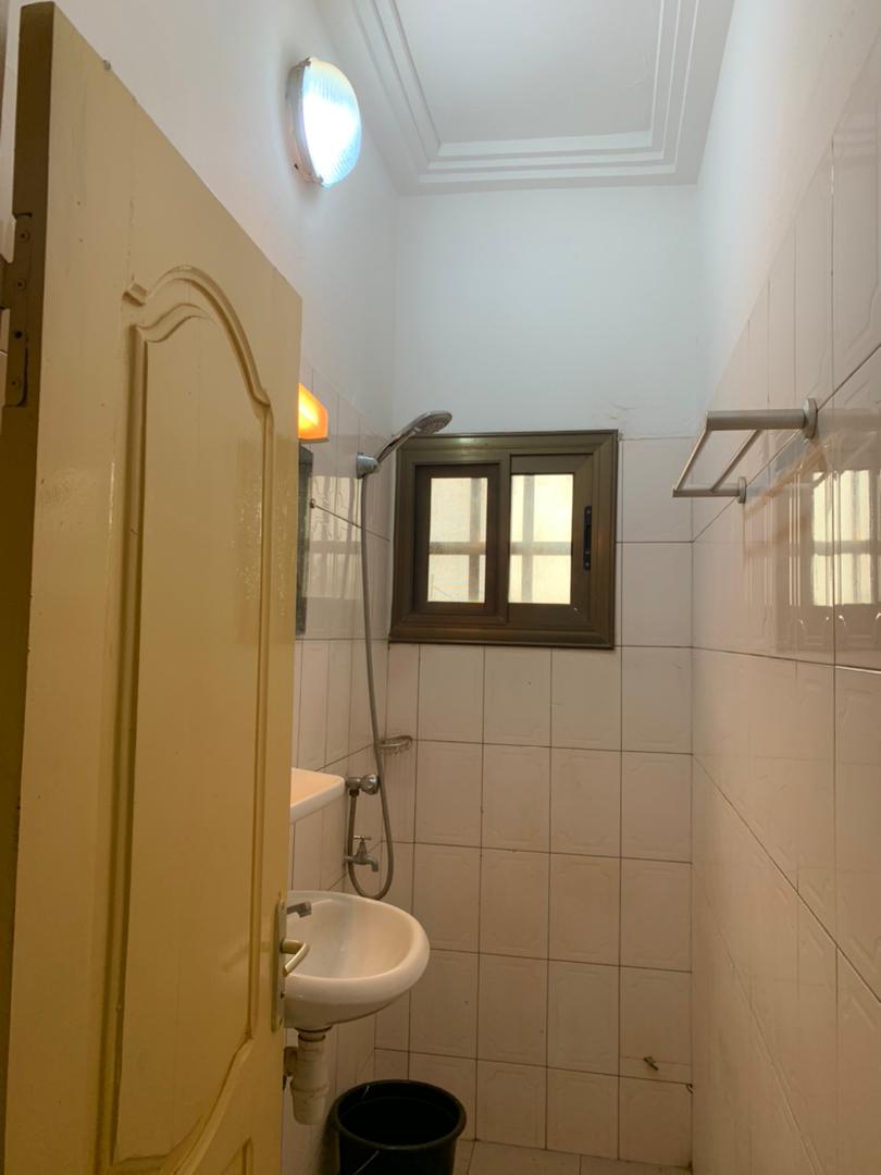 N° 5197 :
                            Appartement meublé à louer , Agoe, Lome, Togo : 170 000 XOF/mois