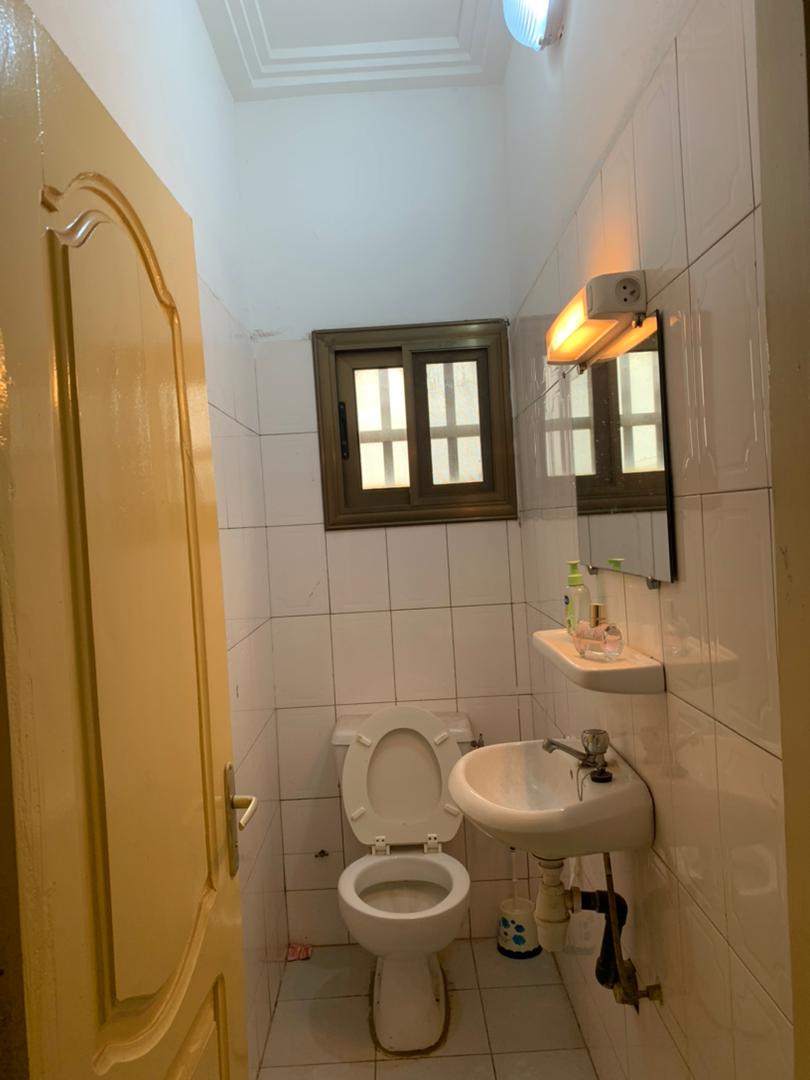 N° 5197 :
                            Appartement meublé à louer , Agoe, Lome, Togo : 170 000 XOF/mois