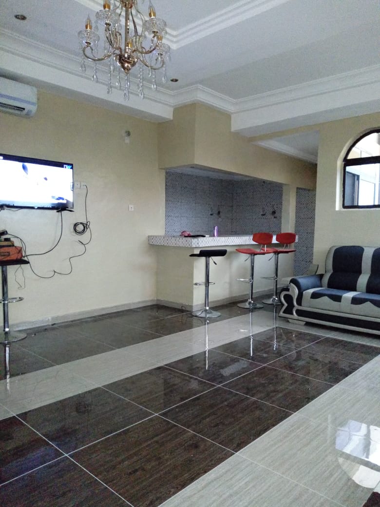 N° 5207 :
                            Villa à louer , Avepozo, Lome, Togo : 250 000 XOF/mois