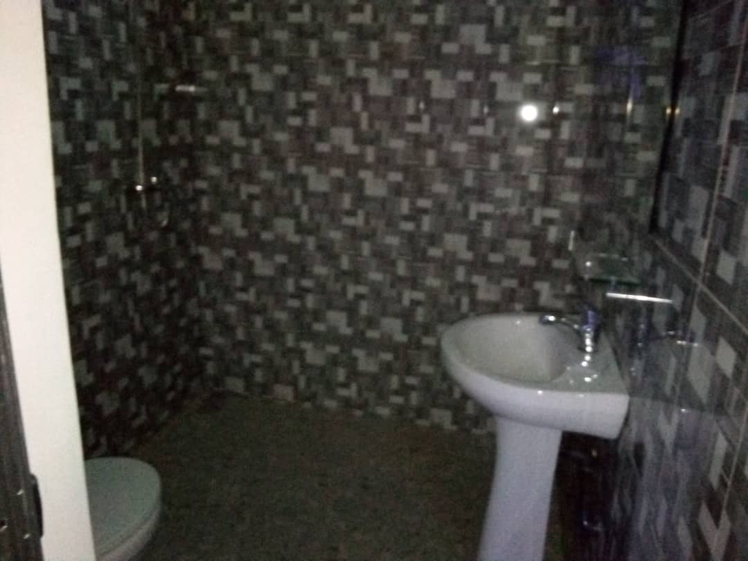 N° 5208 :
                            Appartement à louer , Agoe zossime, Lome, Togo : 70 000 XOF/mois
