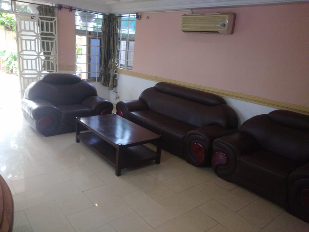 N° 5252 :
                            Appartement meublé à louer , Adidogome, Lome, Togo : 300 000 XOF/mois