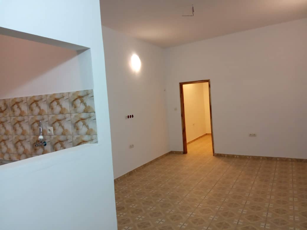 N° 5253 :
                            Chambre salon à louer , Zanguera, Lome, Togo : 35 000 XOF/mois
