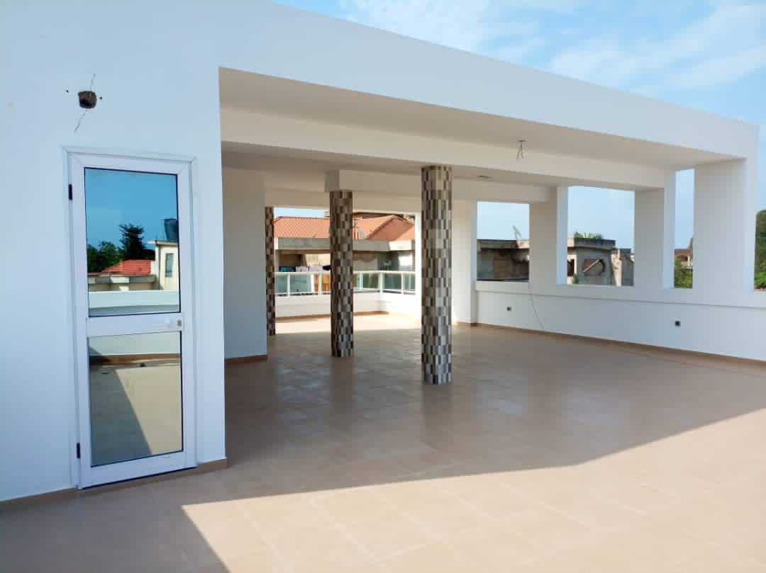 N° 5282 :
                            Villa à vendre , Avenou, Lome, Togo : 130 000  000 XOF/vie